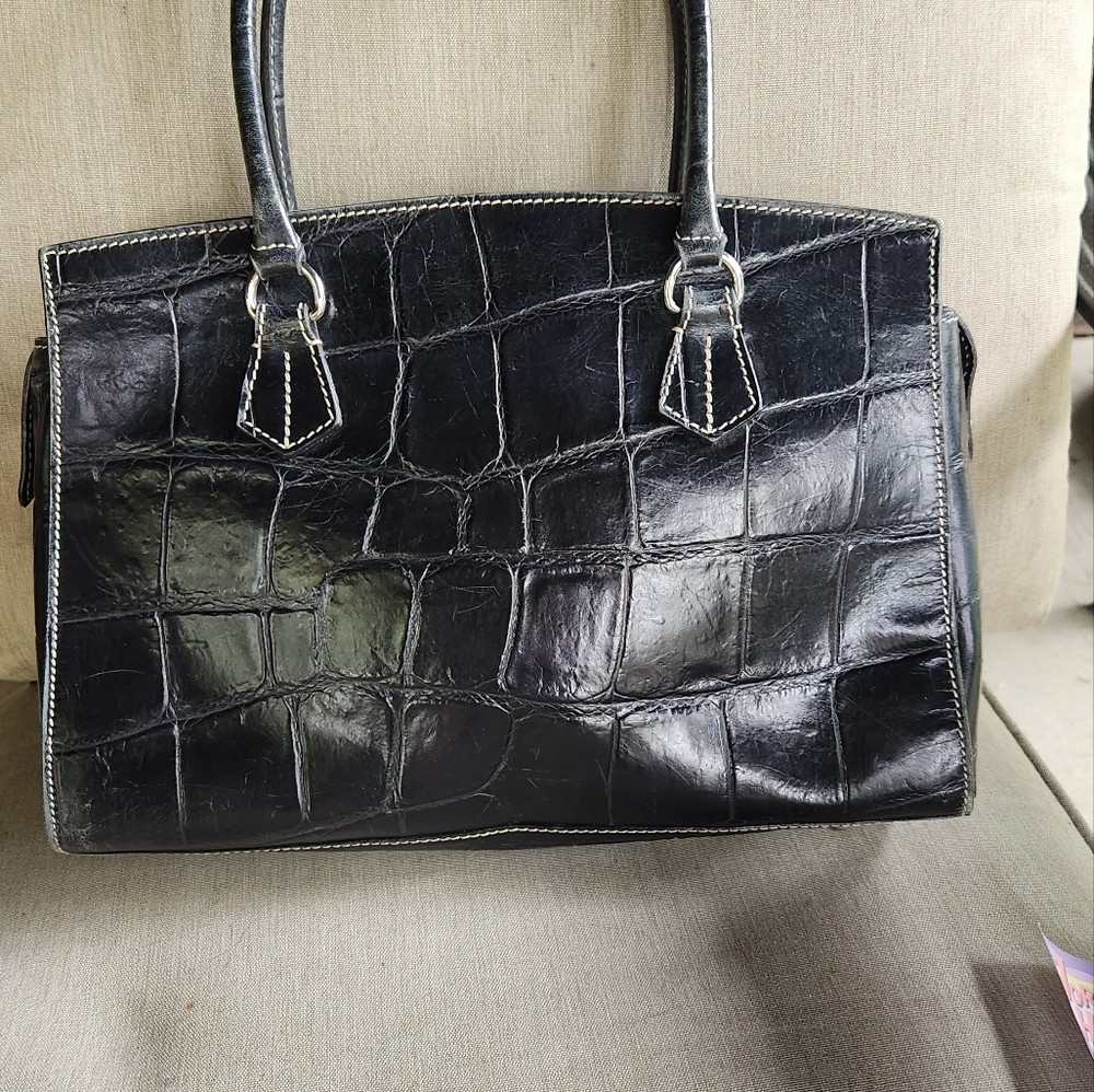 Luxurious Black Crocodile Pattern Shoulder Bag - Picture 2 of 6